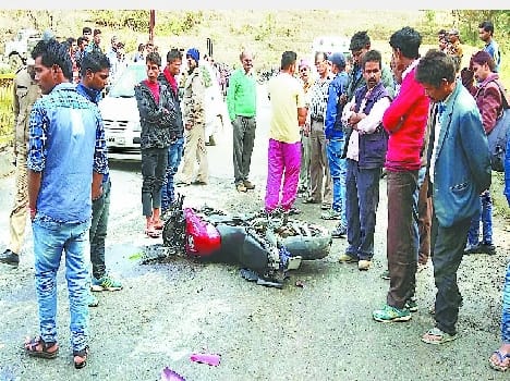 Cantor and bike man killed in collision